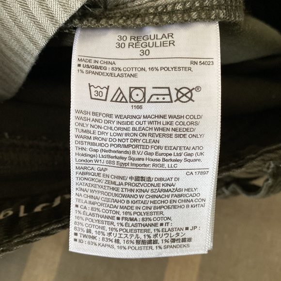 Like new Gap Perfect Boot corduroy pants - Picture 7 of 7